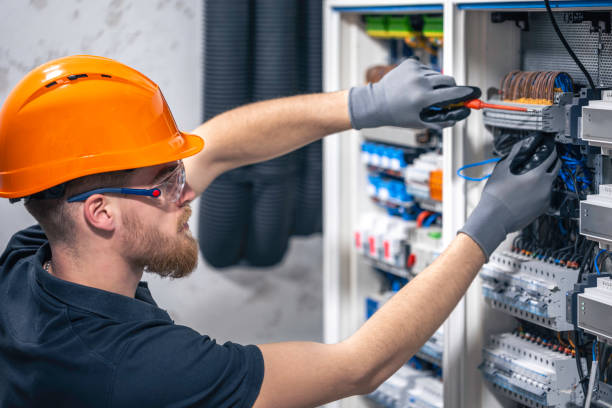 Best Affordable Emergency Electrician  in Paisley, FL